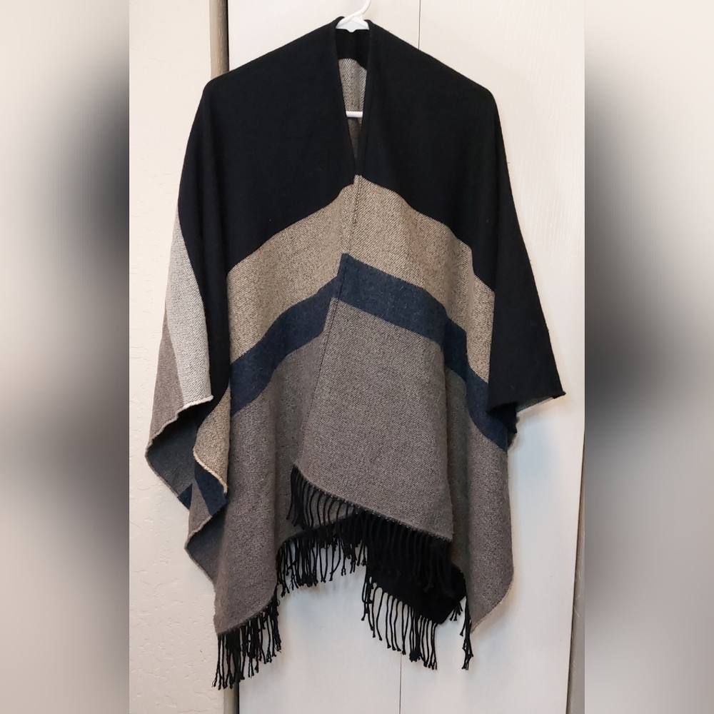 Cape Shawl Poncho Wrap Fringe Cozy Comfy Warm Layer One Size Open Stripes Flowy
